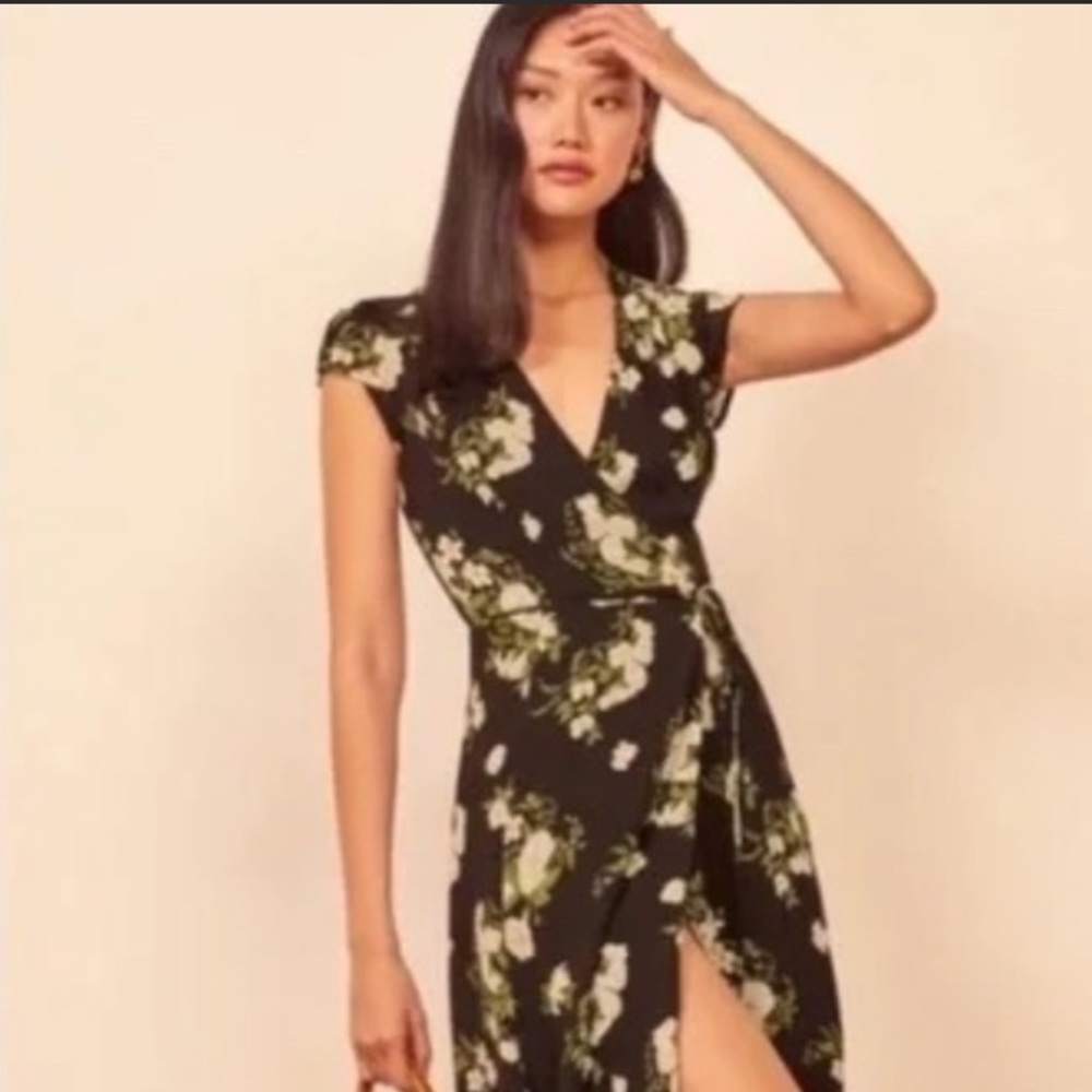 Reformation nwt Carina midi wrap dress in Celeste size small